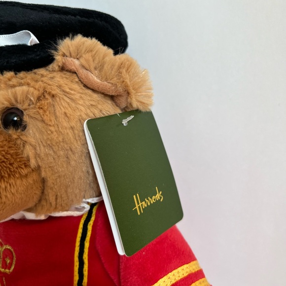 Harrods Beefeater Bear - Picture 3 of 6
